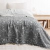 cuvertura muselina 220x240 cm Victoria Gri cu doua fete si model floral jacquard