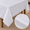 Fata de masa alba cu model damasc floral pe masa dreptunghiulara 150x320cm
