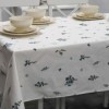 Fata de masa teflonata din bumbac, 160x220cm, model Floricele albastre, antimurdarie