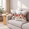 Fata de perna decorativa Craciun Koa 45x45 cm cu gnomi, casuta cu acoperis rosu si brazi inzapeziti