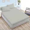 husa de pat gri deschis din damasc policoton cu doua fete de perna pentru saltele 160x200 si 180x200