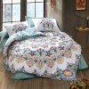 Lenjerie de pat dublu din bumbac ranforce cu model floral multicolor pe fundal alb și cearșaf verde deschis