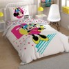 Lenjerie de pat Disney Minnie Dream, albă cu accente colorate, imaginea lui Minnie Mouse cu rochie roz și fundă albastră, 3 piese, bumbac