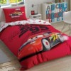 Lenjerie de pat Disney Cars Speed Frenzy, cu Lightning McQueen, mesajele Speed Frenzy și numărul 95, design roșu și alb, 3 piese, bumbac