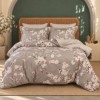 Lenjerie de pat 3D First Choice Elina bumbac satinat 220 TC cu flori de mar roz si albe pe fond taupe