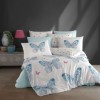 Lenjerie de pat din bumbac ranforce 100% cu 4 piese, model fluturi colorați și buline în nuanțe de albastru și roz, decorată cu motive delicate și accente vesele