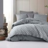 Lenjerie de pat dublu din bumbac 100% ranforce cu design modern și elegant în nuanțe de gri și model geometric matlasat