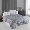 Lenjerie de pat din bumbac 100% ranforce cu design floral în tonuri de gri și alb, decor elegant și modern