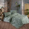 Lenjerie de pat din bumbac 100% ranforce, Pucioasa, model Mohana V1, în nuanțe de verde și alb cu design floral delicat.