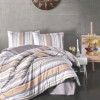 Lenjerie de pat bumbac 100% Ranforce Venta Beige cu design în dungi multicolore în nuanțe de bej, maro și gri, modernă și sofisticată.