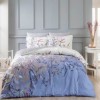 Lenjerie de pat florală albastră și albă TAC Alvon, model floral pe fundal albastru și alb, set de 7 piese din bumbac satinat