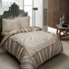 Lenjerie de pat din satin de lux model Venus Khave bej-maro cu design geometric