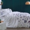 Lenjerie de pat cu flori lila și violet pe fundal alb din bumbac satinat TAC, model Zaira, set complet