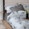 Lenjerie de pat finet cu elastic 6 piese bleu cu flori design elegant modern