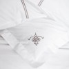 Lenjerie de pat de lux Cotton Box Guher alba din bumbac Akfil cu broderie eleganta