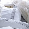 Lenjerie de pat brodata Paola Grey, bumbac 100% ranforce, set 6 piese, alb cu broderie gri si imprimeu geometric