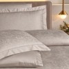 Lenjerie de pat Poseidon Wind bej La Romano, jacquard cu motive paisley ton pe ton si fete de perna cu chenare decorative