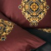 Lenjerie de pat Palace Satin cu imprimeu digital baroc, Ebren Antracit, din bumbac satinat 100%, in nuante de antracit, burgundy si auriu.