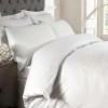 Lenjerie de pat dublu 4 piese din damasc hotelier alb, cu dunga de 1 cm