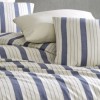 Lenjerie de pat dublu bumbac 100% ranforce Natural Denim cu design dungat în nuanțe de albastru și alb.