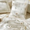 Lenjerie de pat dublu bumbac 100% reciclat TAC Reborn Bendis cu motive florale delicate pe fundal alb