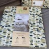 Lenjerie de pat dublu bumbac 100% reciclat TAC Reborn Disa cu design abstract de puncte în nuanțe gri și bej pe fundal alb