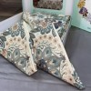 Lenjerie de pat din bumbac 100% ranforce model Valeria cu design floral detaliat în nuanțe de bej, verde și maro.