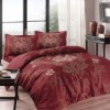 Lenjerie de pat dublu satin de lux TAC model Florian bordo cu imprimeu floral baroc, fabricată din 100% bumbac satinat.