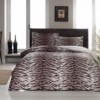 Lenjerie de pat satin de lux Sahra cu model imprimeu animal print alb pe fundal maro, set de 4 piese