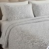 Lenjerie de pat dublu alba din bumbac 100% creponata cu model ramuri gri gri