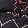 Lenjerie de pat Cotton Box Mirely Tile Red, realizată din bumbac 100% ranforce, cu broderii în relief, set 6 piese, culori roșu cărămiziu și negru.