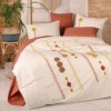 Lenjerie de pat dublu cu broderie în tonuri cărămiziu, galben și maro pe fundal crem, Cotton Box Amaris – design boho decorativ