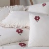 Lenjerie de pat brodată bordo Saheser Florita, model cu broderii florale și volane, set de 6 piese din bumbac ranforce