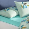 Set lenjerie de pat dublu Liora TAC din bumbac 100 % ranforce, imprimeu frunze acuarelă multicolor pe fond verde-salvie, cearșaf cu elastic