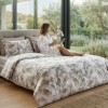 Lenjerie de pat dubla bumbac 100% satinat floral gri 4 piese fabricata in Romania