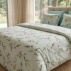 Lenjerie de pat dubla bumbac 100% satinat model cu flori si frunze verde pastel, 4 piese, fabricata in Romania
