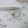 Lenjerie de pat dubla bumbac 100% satinat cu flori in nuante de gri, bej, 4 piese, fabricata in Romania