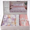 Lenjerie de pat dubla cu elastic din bumbac 100% reversibila model floral alb Orchid Mist, 4 piese, fabricata in Romania