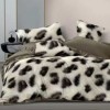 Lenjerie de pat dublu din finet cu 6 piese animal print leopard cu elemente verde olive