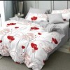 Lenjerie de pat dublu din finet cu 6 piese, decorată cu inimioare roșii pe un fundal alb, aducând un aspect romantic și elegant în dormitor.