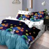 Lenjerie de pat dublu din finet, 6 piese, cu design planete colorate pe fundal albastru închis și detalii albe cu inimioare