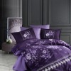Lenjerie de pat satin de lux cu motive florale lila pe fundal mov, set de 6 piese