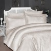 Lenjerie de pat crem cu design elegant jacquard cu motive florale din bumbac satinat mercerizat, model Story Home Clover Ivory, set 6 piese.