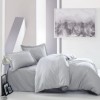 Lenjerie de pat CottonBox bumbac satinat gri deschis, cu design minimalist și elegant