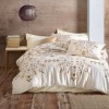 Lenjerie de pat bumbac satinat premium Laura Brown, culoare crem cu accente maronii și design elegant, perfectă pentru dormitor.