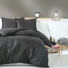 Lenjerie de pat de lux din satin Cotton Box Stripe Anthracit în nuanțe antracit, design simplu și dungi subtile