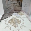 Lenjerie de pat Atelya bumbac satinat alb și crem cu broderii aurii și aplicații 3D