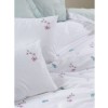 Lenjerie de pat brodată flori alb și mentă din bumbac satinat Cotton Box, model Ella Mint, set complet
