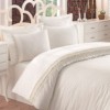 Lenjerie de pat din bumbac 100% satinat cu broderii delicate și aplicații 3D în nuanțe de ecru, 6 piese, Cotton Box