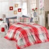 Lenjerie de pat Ranforce Bahar Home Alexia V1 cu design clasic în carouri mari roșii și gri pe fundal alb